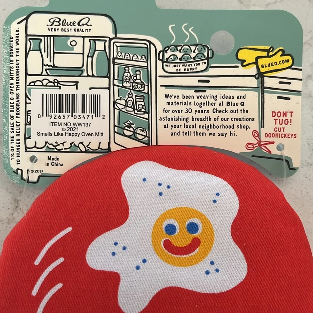 NWT Smells Like Happy! Oven Mitt - Picture 6 of 10